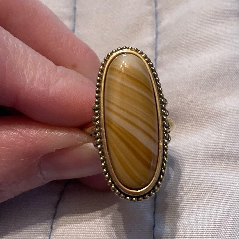 Avon marble gold ring
